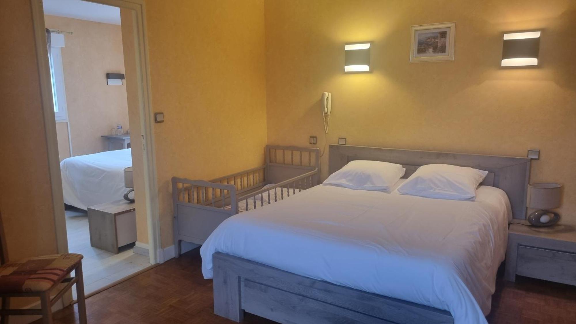 Logis Relais Des Monedieres Seilhac Экстерьер фото
